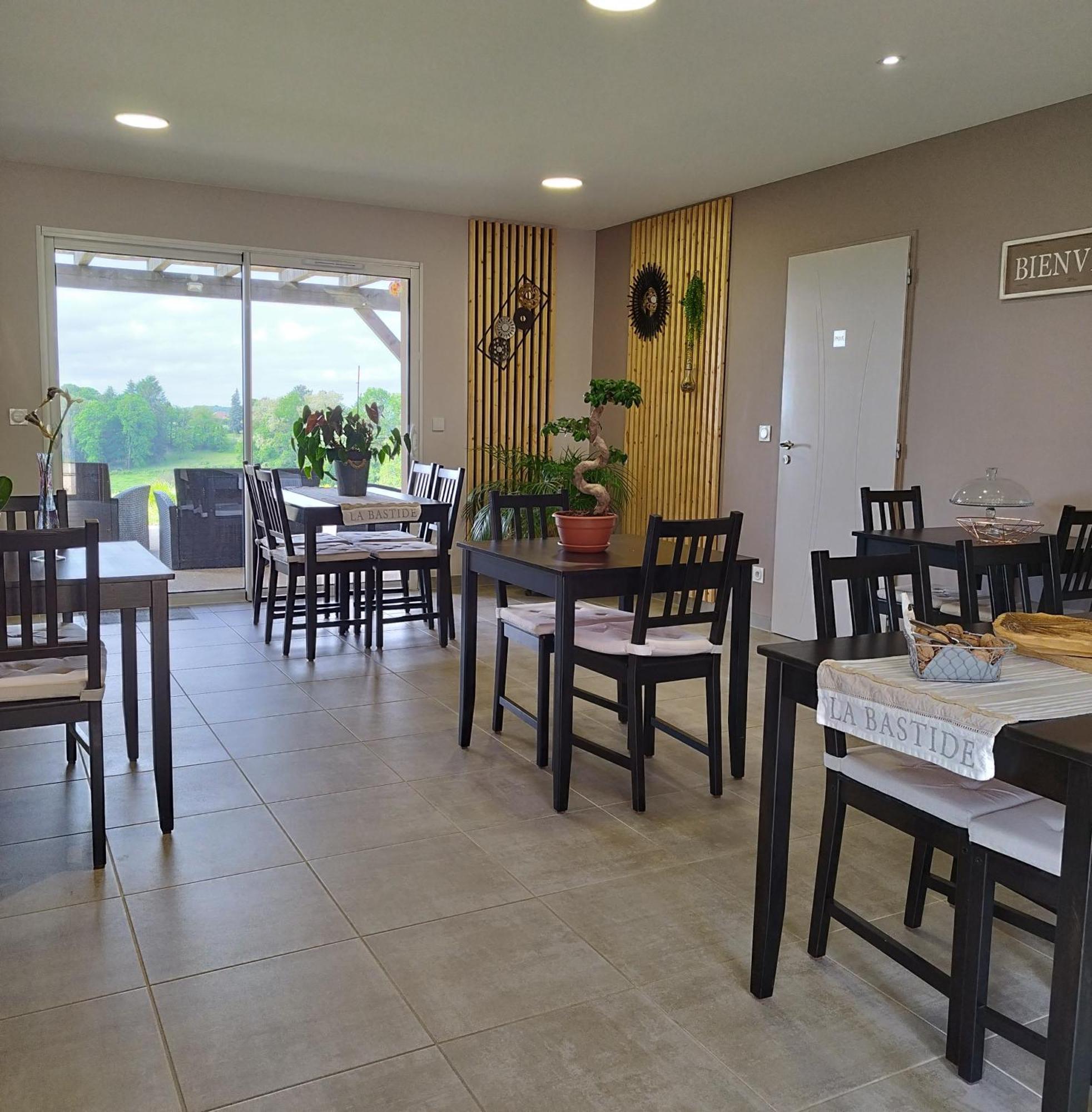 La Sarlamandre, Chambres Et Table D'Hotes Marcillac-Saint-Quentin المظهر الخارجي الصورة