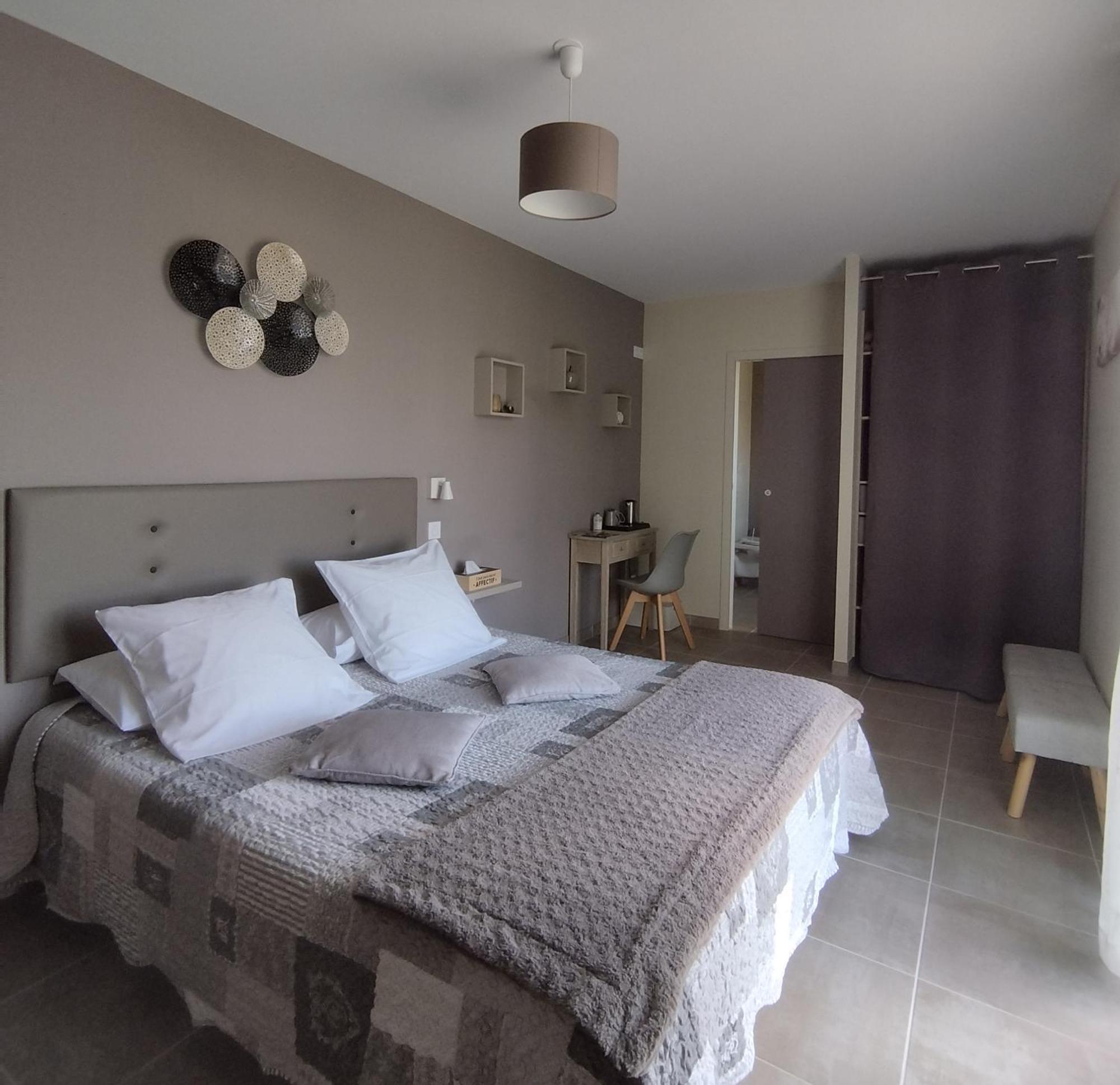 La Sarlamandre, Chambres Et Table D'Hotes Marcillac-Saint-Quentin المظهر الخارجي الصورة