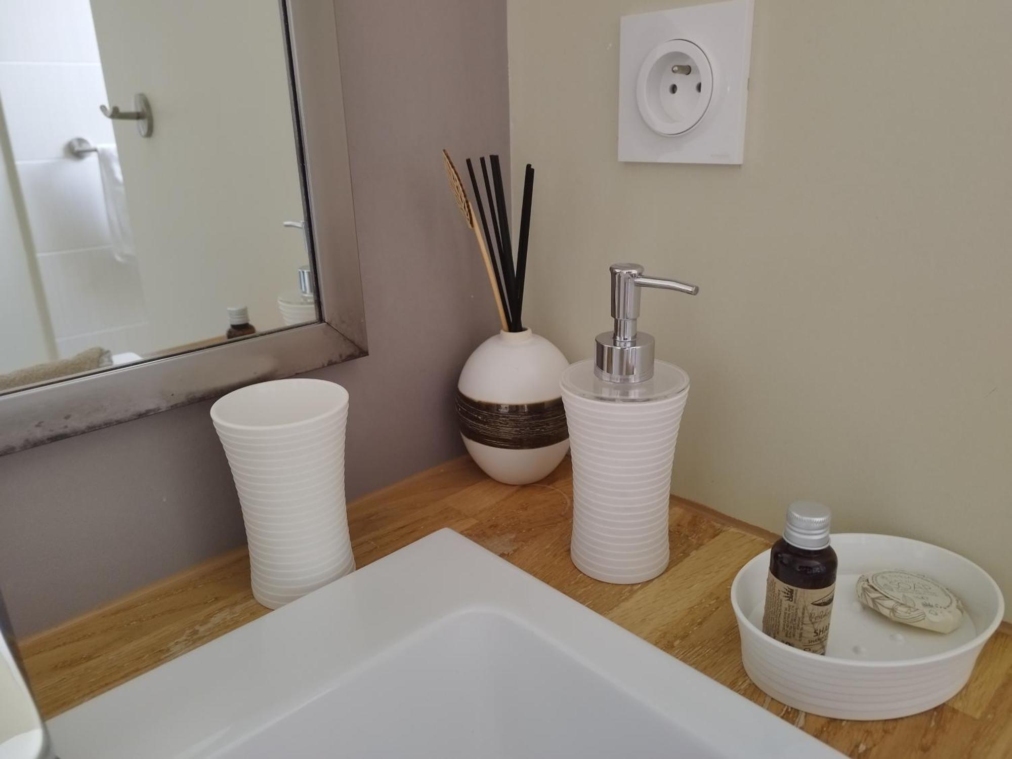 La Sarlamandre, Chambres Et Table D'Hotes Marcillac-Saint-Quentin المظهر الخارجي الصورة