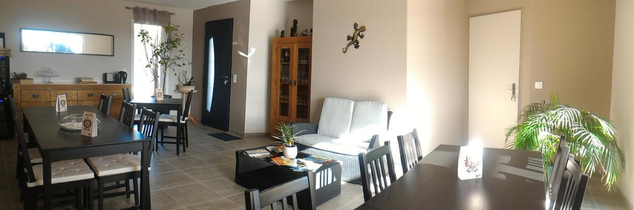 La Sarlamandre, Chambres Et Table D'Hotes Marcillac-Saint-Quentin المظهر الخارجي الصورة